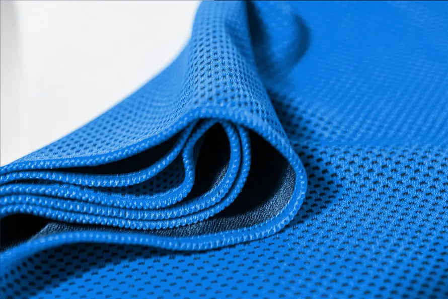Serviette rafraîchissante bleu ciel nomad sportswear